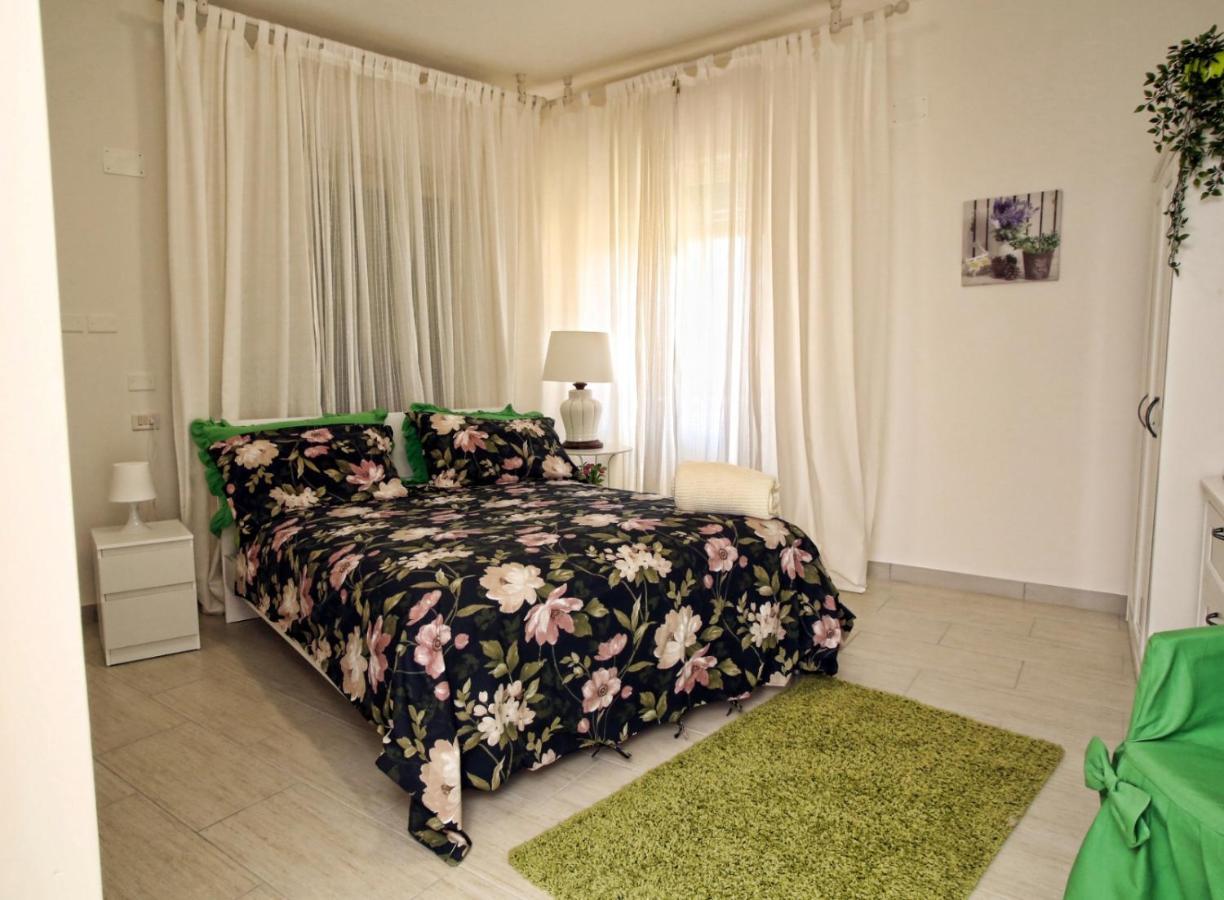 Maison Floria Locazione Turistica ペスカーラ エクステリア 写真